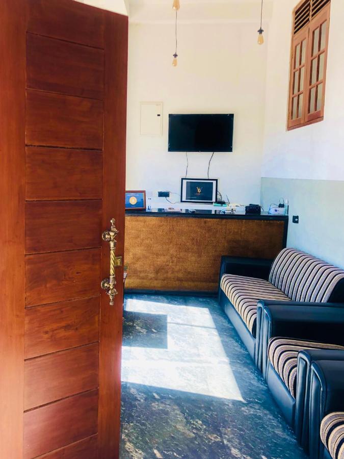 Vinish Inn Nallathanniya Buitenkant foto