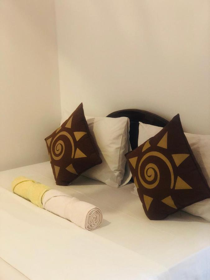 Vinish Inn Nallathanniya Buitenkant foto